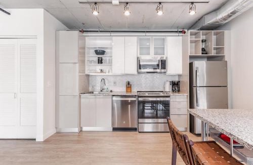 Gateway District Apartment | DT Delight Downtown Living Two-Bedroom Endless Access