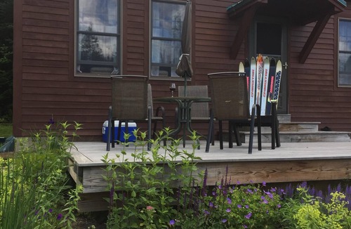East Burke House | East Burke Cozy Cape Near biking trails & skiing, VAST trails; lvl 2 EV charger