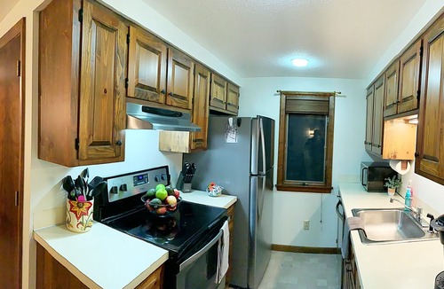 Grantham House | Eastman Lakeside Condo. Fabulous location! Use of 4 kayaks. Short walk to beach.