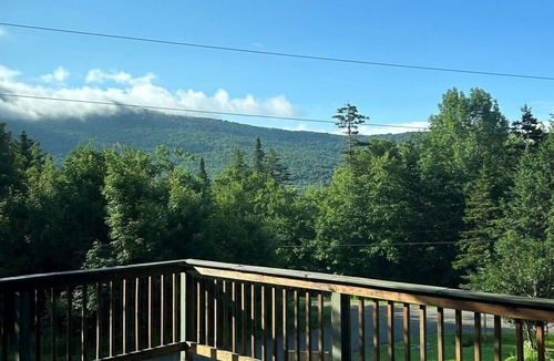Montgomery Center Ski Chalet | Edelweiss! A Luxurious 5 Bed Ski Chalet 5 Mins to Jay Peak, Vermont