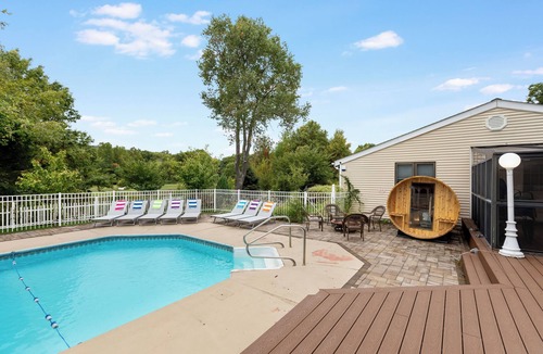 Monroe House | Elegant and spacious home with sauna and heated pool