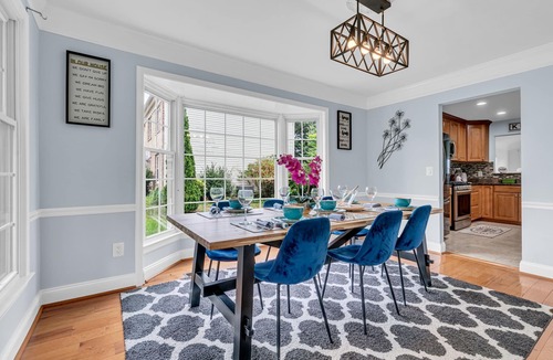 Oak Hill House | Elegant Home- City View/IAD Airport/Prime Location
