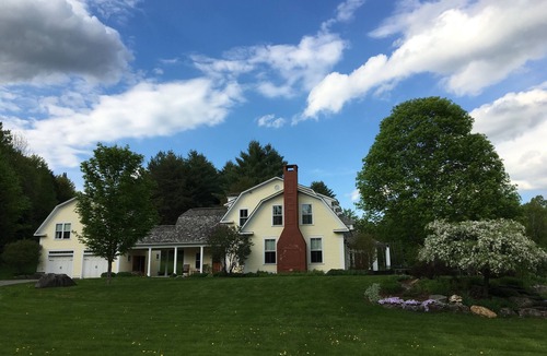 Stowe House | Elegant Mountain Retreat For All Seasons