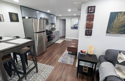 Albany Apartment | Elegant newly renovated smart apartment