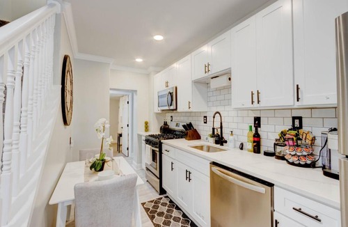 Canton Villa | Elegant Urban Retreat - Walk To Patterson Park