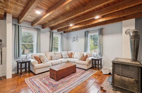 Morrisville House | Elmore Meadows