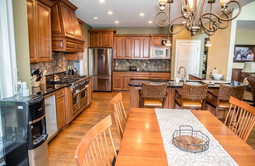 Saratoga Springs House | Endless Sunsets