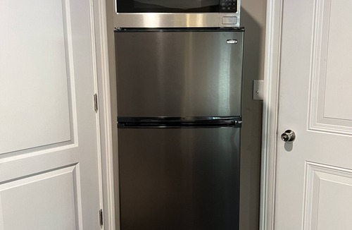 Town of Lloyd Apartment | Enjoy a cozy, quiet spot off the main roads but close to hiking/biking trails!