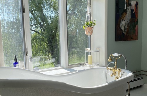 Salem House | Enjoy country vibes atop a hill just outside the village of Salem, NY!