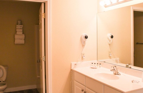 Kelleys Island House | Enjoy picturesque views of Lake Erie 219