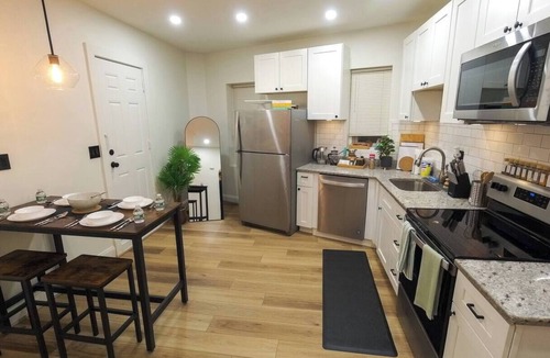 Revere Apartment | Entire apartment, Boston in 14min, Beach in 4min!