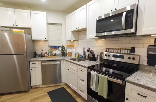 Revere Apartment | Entire apartment, Boston in 14min, Beach in 4min!