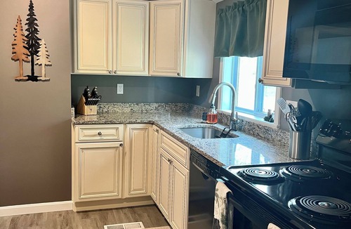 North Conway House | Entire Home N. Conway - Central Location, Saco, Skiing, Shopping
