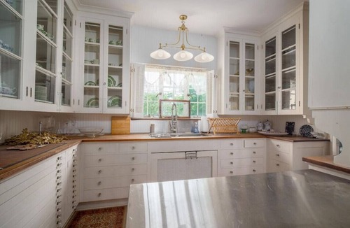 Ripley House | Entire Mansion · The Hamilton Mansion with Extraordinary Spaces