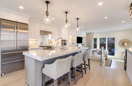Old Town Alexandria House | Entire Riverside and Parkside Home in the Heart of Old Town, with Parking!