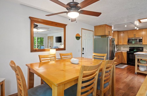 Sudden Valley Cabin | Evergreen Cabin- serene getaway close to mountain biking, hiking & skiing