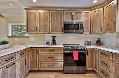 Pittsfield House | Experience the charm of Peak Hill Home, Entire home in Killington/Pittsfield, Vermont