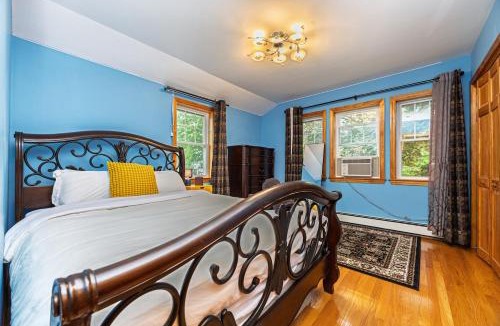 Medford Apartment | Extremely Spacious Home 10 Mins to The Encore