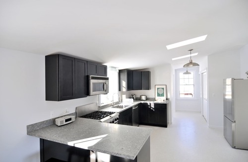 Waldoboro House | Fabulous Cottage on Pristine Broad Bay