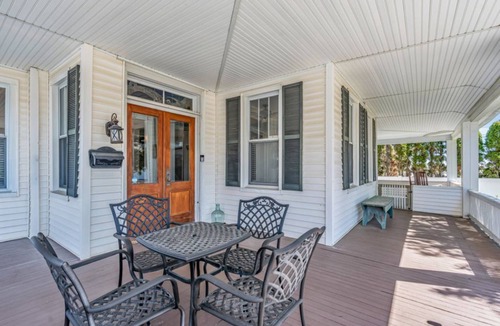 Point Pleasant Beach House | Fabulous Historic Seashore Victorian Saltwater Pool closes End of September