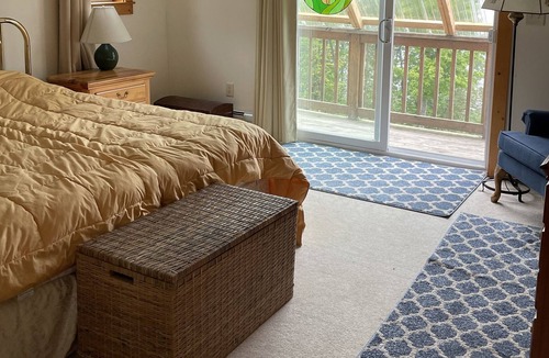 Newport House | Fabulous space for a gathering to ski, snowmobile or just have fun.
