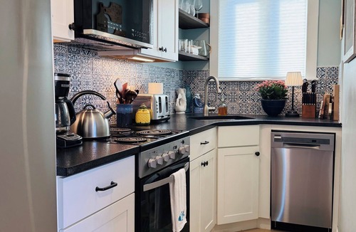 Point Judith House | Fabulous, Sparkling Clean, Walk to Everything!