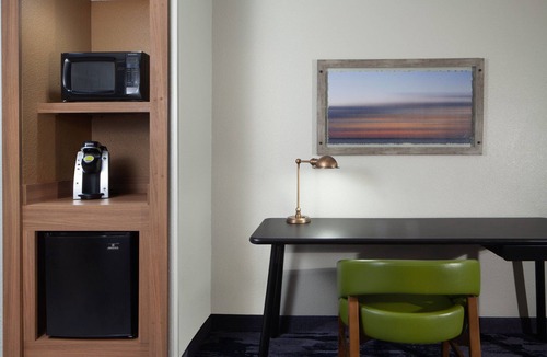 South Charleston Hotel | Fairfield Inn & Suites by Marriott Charleston