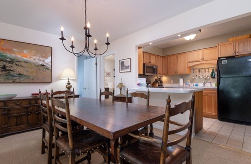 Warren Condo | Family condo by Sugarbush w/mountain views
