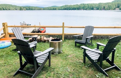 Sunapee Cottage | Family & Dog-Friendly Lakeside Retreat 15-min to Mount Sunapee
