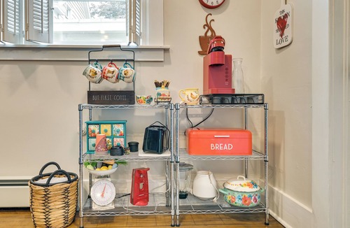 Glens Falls House | Family-Friendly Glens Falls Home w/Sun Porch