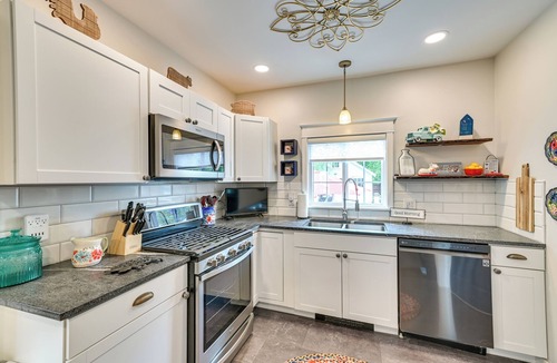 Glens Falls House | Family-Friendly Glens Falls Home w/Sun Porch