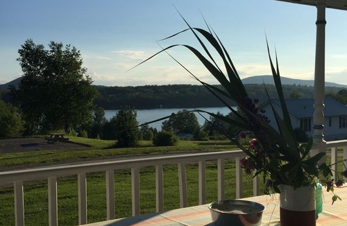 Westmore Cottage | Family-Friendly Willoughby Lake Cottage