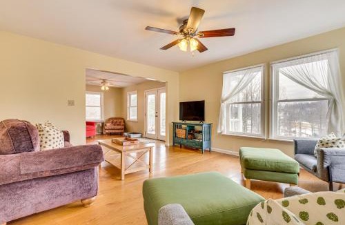 Haywood House | Family Home with Game Room and Decks in Etlan!