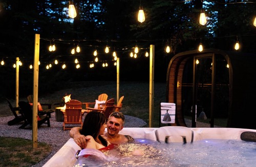 Intervale House | Family Retreat Sauna Hot Tub Games Peloton