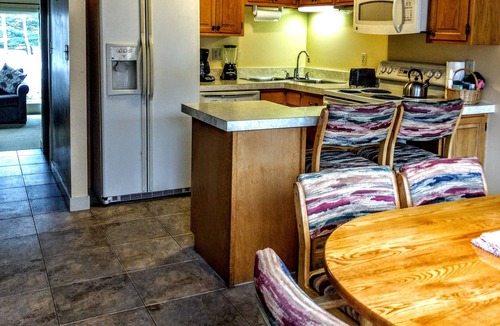 Intervale Condo | Family Style Mountain Condo 5 Minutes to North Conway! Amenities!