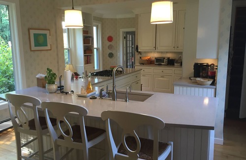 Darien House | Fantastic home with pool/spa in lovely Darien, available July 13 - August 3