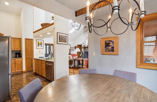 Davis House | Find complete comfort in this beautiful and secluded mountain cottage!
