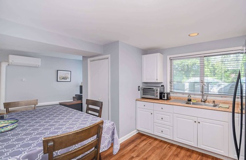 Greenwich Apartment | Flex Comfort Apts of Greenwich #1