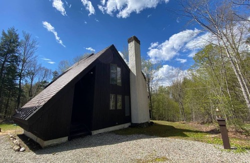 Plymouth Cabin | Four Season Escape | Near Lakes,Trails,Killington
