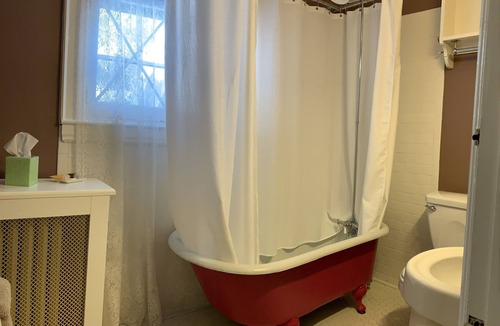 Saranac Lake Bed & Breakfast | Franklin Manor - King Suite with Private Porch