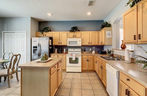 Solana Villa | FREE BBQ, & FULL BODY MASSAGE CHAIR, INCLUDED ALL YEAR.