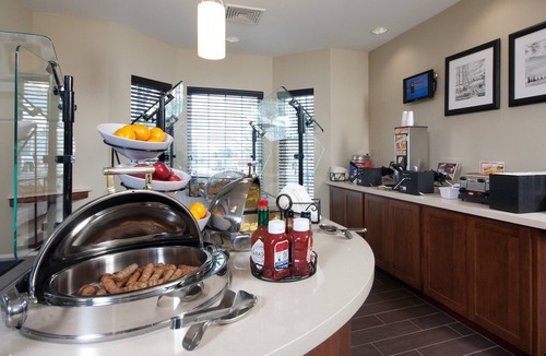 Amherst Condo | Free Daily Breakfast. Pool, Hot Tub & Gym Access.
