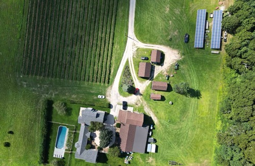 Cutchogue House | Freshly updated farmhouse on 66 acres right in the heart of the North Fork