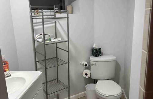 Jersey City Apartment | Fun and spacious
