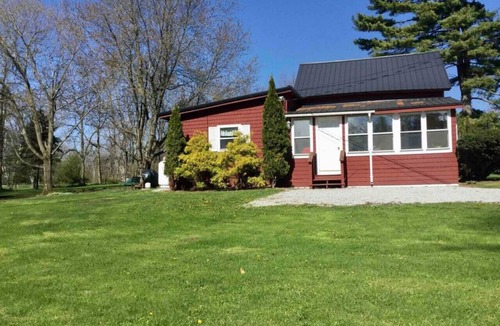 North Hero Cottage | Fun House near Lake Champlain!