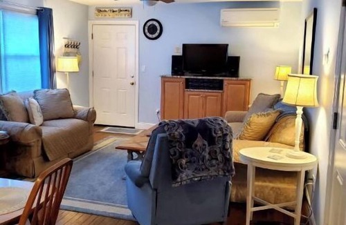 Brick Apartment | Garden Apartment - Less than 5 miles to Beaches