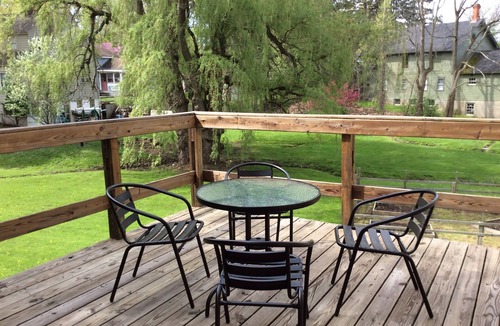 Westfield Apartment | Garden View- Perfect Getaway, Private Unit. Wifi, Patio, Smart TV, AC.