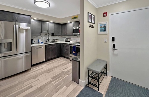 Mendon Condo | Gateway Condominiums A10, a spacious 2-bedroom retreat in Mendon, Vermont, for up to 6 guests.