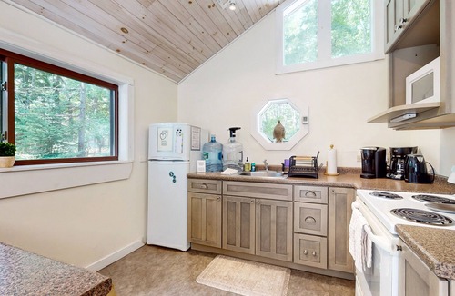 Boothbay House | Geodesic Dome w/Riverfront Deck, Lovely Views, & High-Speed WiFi - Dogs Welcome