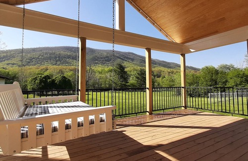 Buchanan House | Getaway and relax! Enjoy the James River with mountain views!